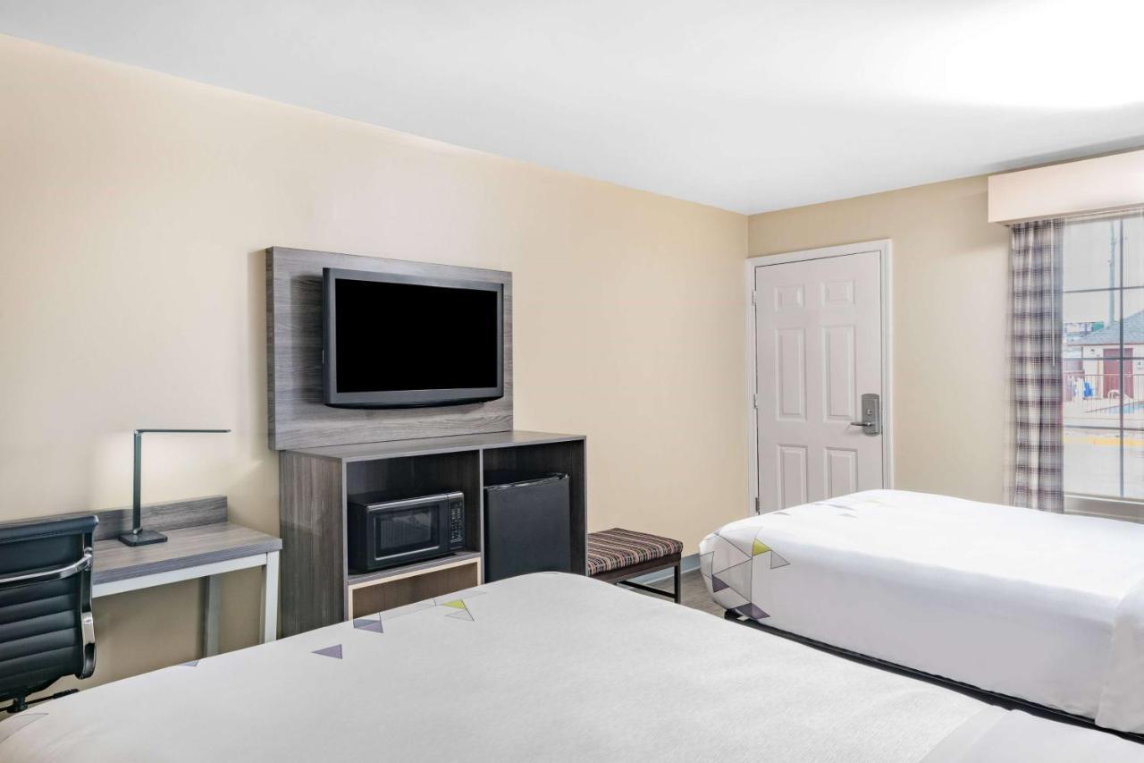 Baymont By Wyndham Commerce Ga Near Tanger Outlets Mall Екстериор снимка