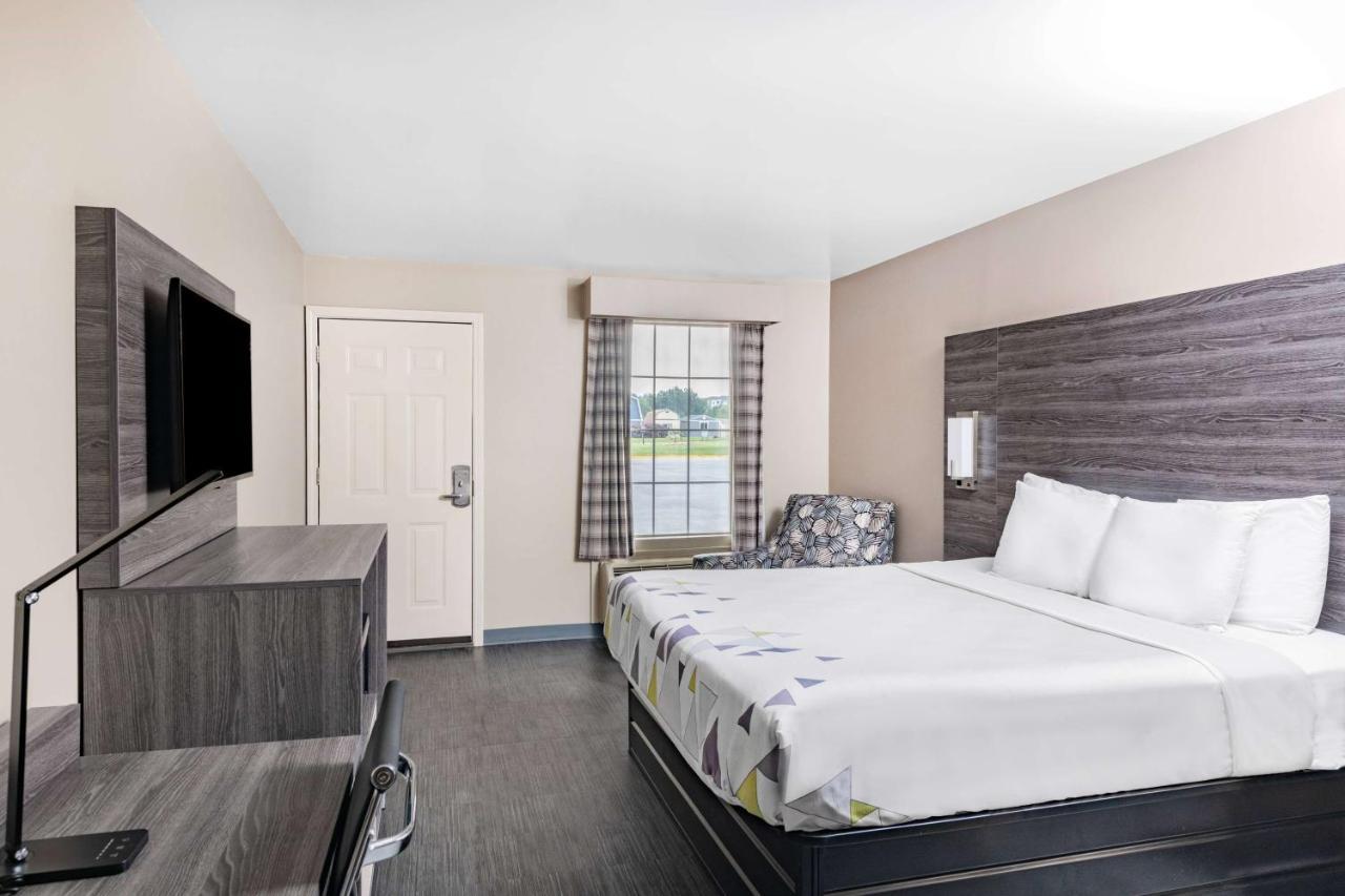 Baymont By Wyndham Commerce Ga Near Tanger Outlets Mall Екстериор снимка