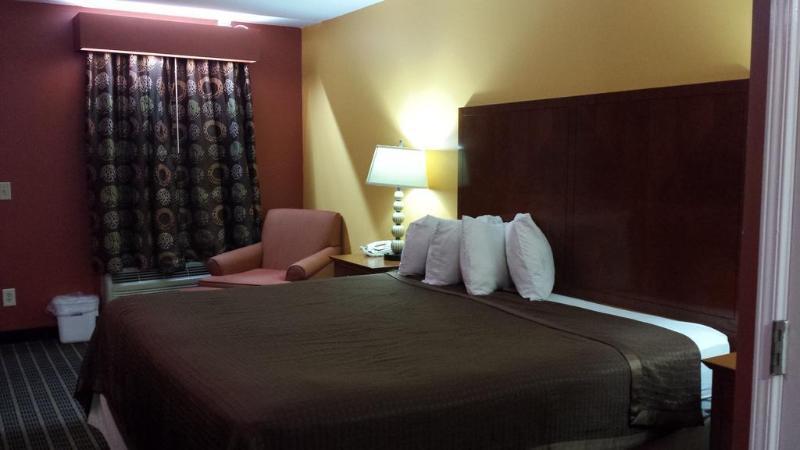 Baymont By Wyndham Commerce Ga Near Tanger Outlets Mall Екстериор снимка
